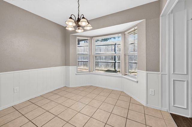 912 Shell Court, Bedford, TX 76022