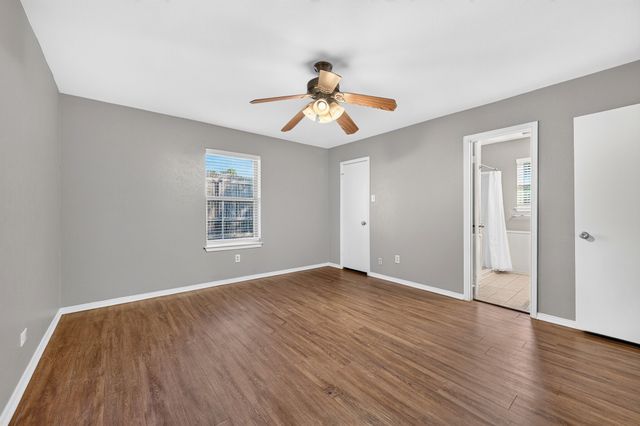912 Shell Court, Bedford, TX 76022