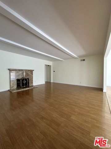 14552 Runnymede Street, Los Angeles, CA 91405