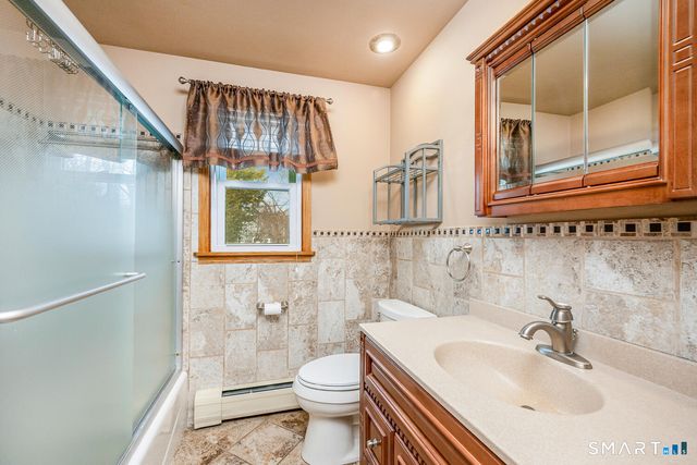 128 Auburn Street, Stratford, CT 06614