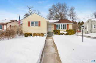 128 Auburn Street, Stratford, CT 06614