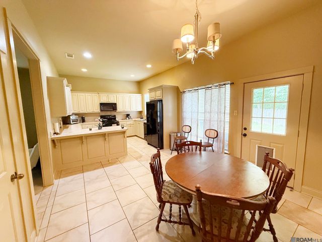 9441 Boone Dr, Baton Rouge, LA 70810