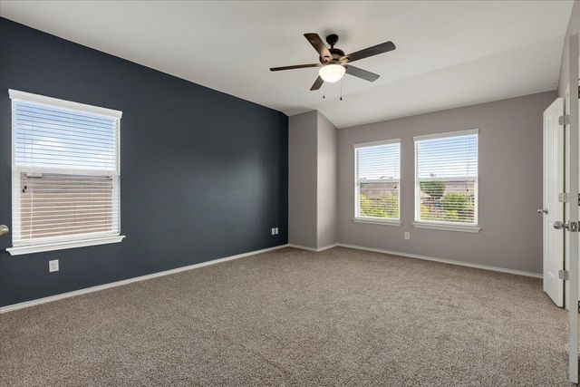 108 Quarry LN, Liberty Hill, TX 78642