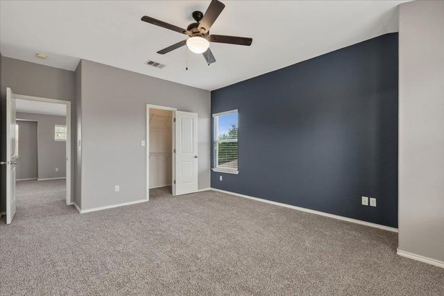 108 Quarry LN, Liberty Hill, TX 78642
