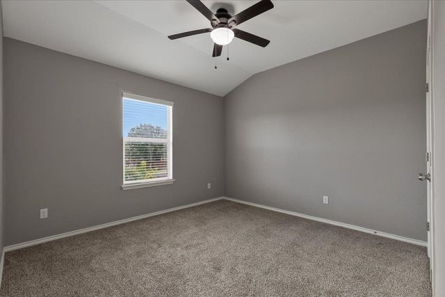 108 Quarry LN, Liberty Hill, TX 78642