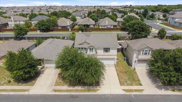 108 Quarry LN, Liberty Hill, TX 78642