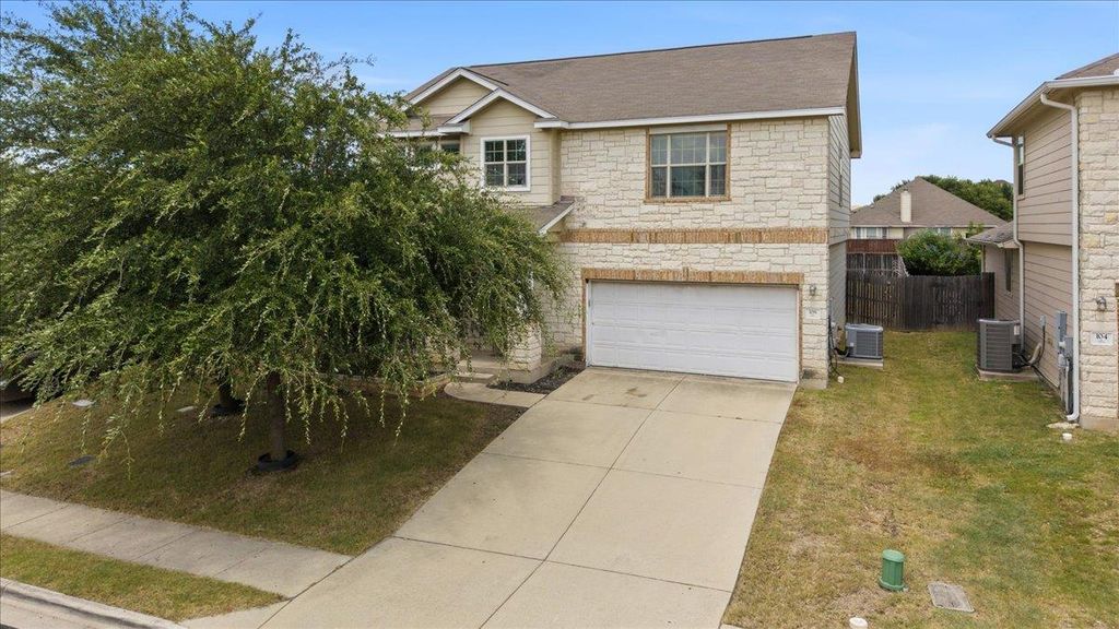 108 Quarry LN, Liberty Hill, TX 78642