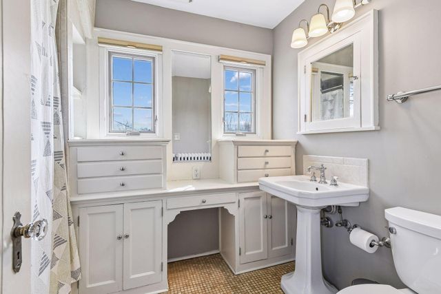 3833 Drew Avenue S, Minneapolis, MN 55410