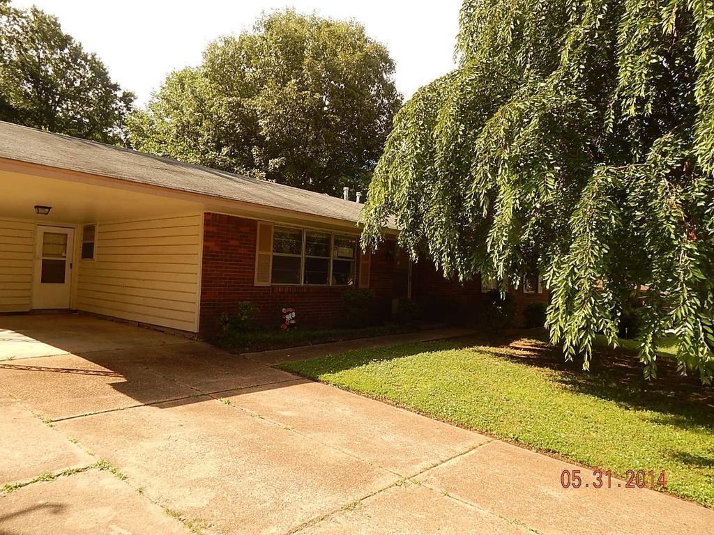 3596 NAYLOR DR, Memphis, TN 38128