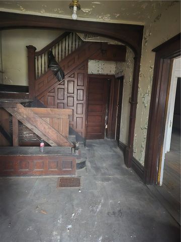 6821 Frankstown Ave, Homewood Brushton, PA 15208