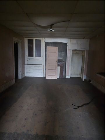 6821 Frankstown Ave, Homewood Brushton, PA 15208