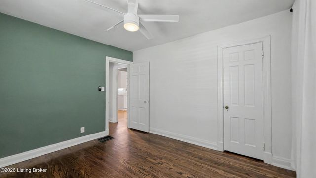 521 Dover Rd, Louisville, KY 40206