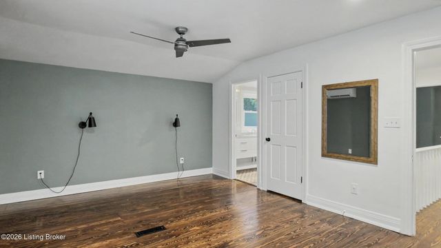 521 Dover Rd, Louisville, KY 40206