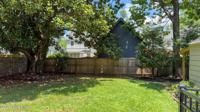 521 Dover Rd, Louisville, KY 40206