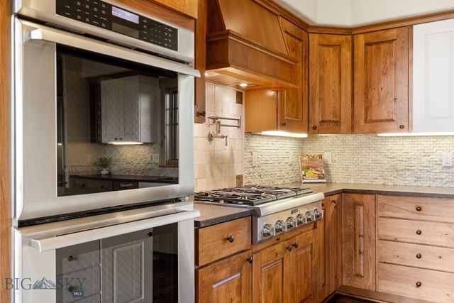 171 Brave Heart Loop, Bozeman, MT 59718