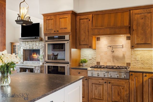 171 Brave Heart Loop, Bozeman, MT 59718