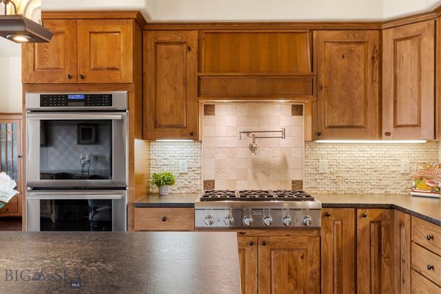 171 Brave Heart Loop, Bozeman, MT 59718