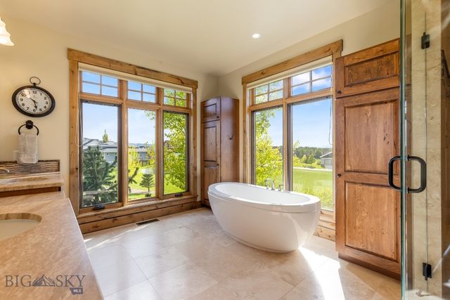 171 Brave Heart Loop, Bozeman, MT 59718