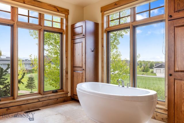 171 Brave Heart Loop, Bozeman, MT 59718