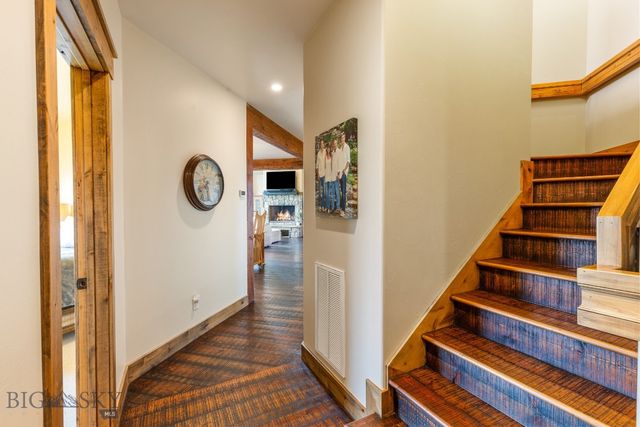 171 Brave Heart Loop, Bozeman, MT 59718