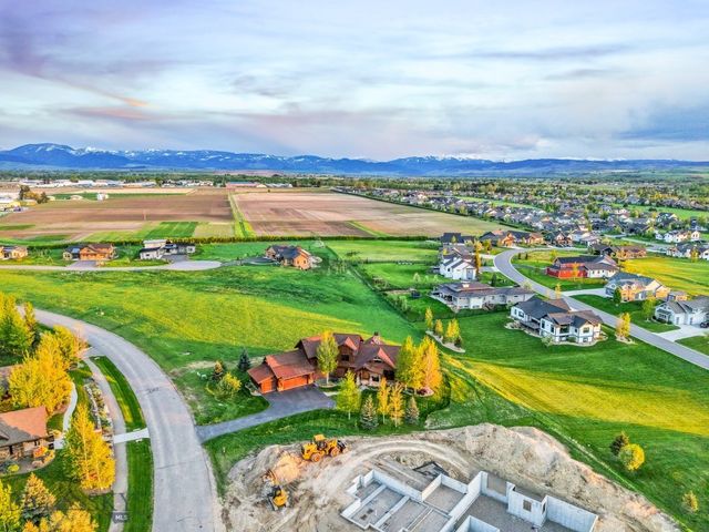 171 Brave Heart Loop, Bozeman, MT 59718