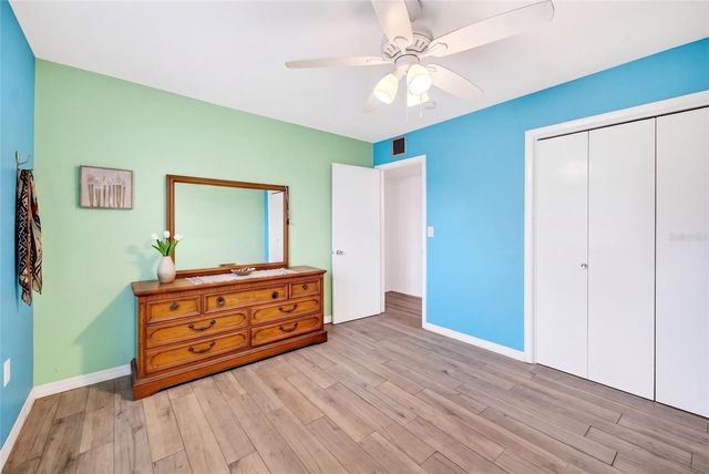 827 OAKMONT AVENUE, Sun City Center, FL 33573