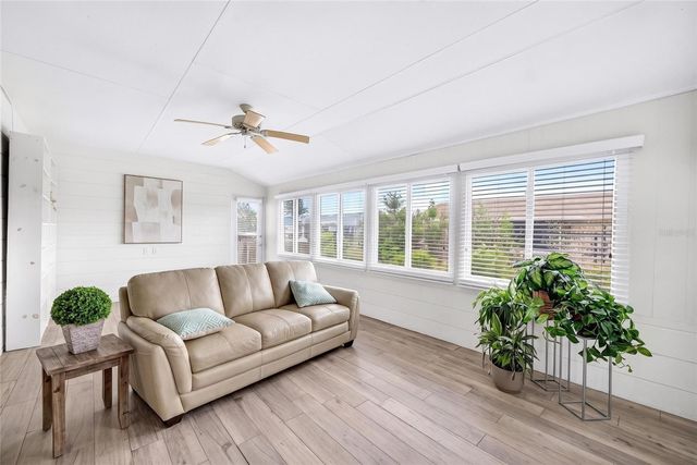 827 OAKMONT AVENUE, Sun City Center, FL 33573