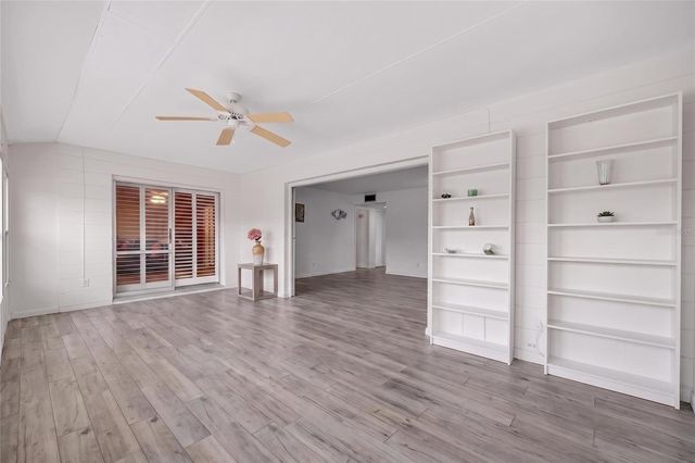 827 OAKMONT AVENUE, Sun City Center, FL 33573