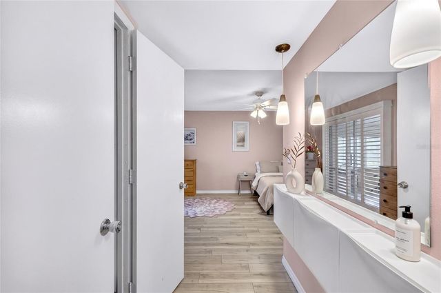 827 OAKMONT AVENUE, Sun City Center, FL 33573