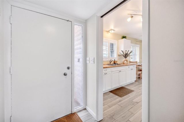 827 OAKMONT AVENUE, Sun City Center, FL 33573