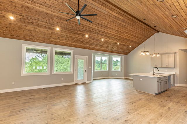 554 Colson Drive, Bronston, KY 42518