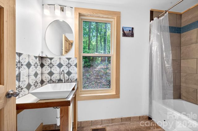 378 Dobson View Drive, Nebo, NC 28761