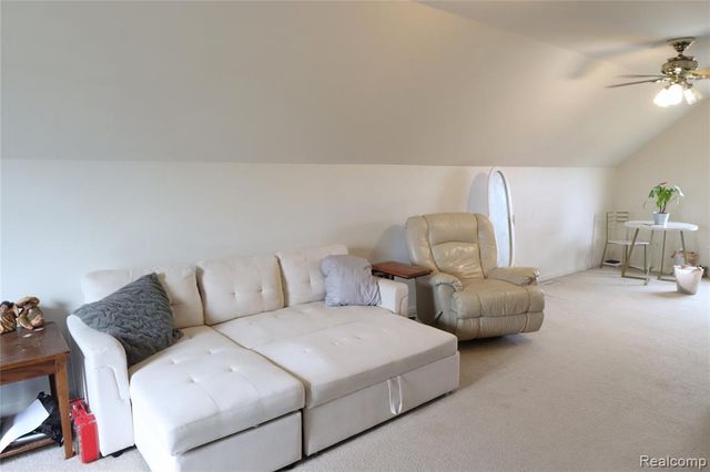 8376 Oak Ridge Drive, Goodrich, MI 48438