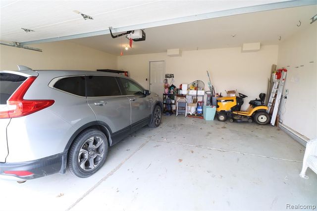 8376 Oak Ridge Drive, Goodrich, MI 48438