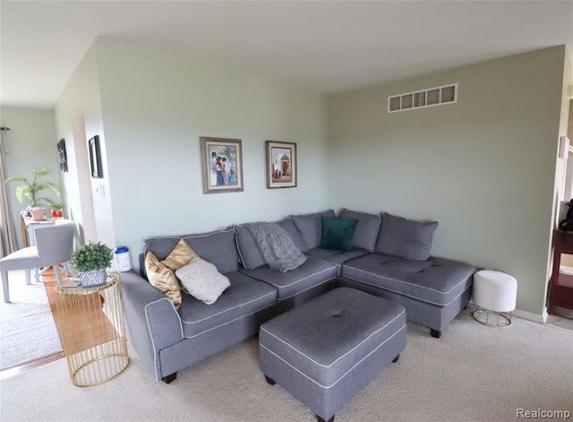 8376 Oak Ridge Drive, Goodrich, MI 48438