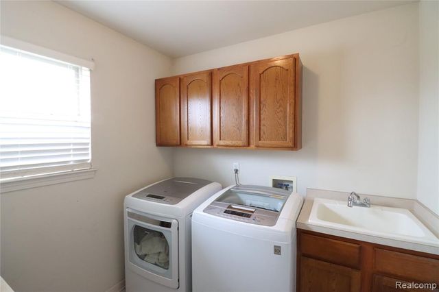 8376 Oak Ridge Drive, Goodrich, MI 48438