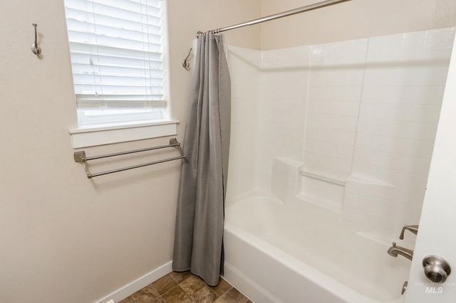 950 N Pine Brook Way, Star, ID 83669