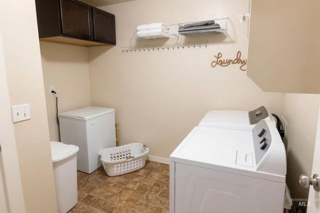 950 N Pine Brook Way, Star, ID 83669