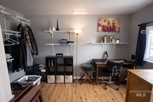 950 N Pine Brook Way, Star, ID 83669