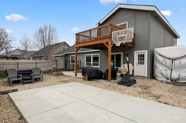 950 N Pine Brook Way, Star, ID 83669