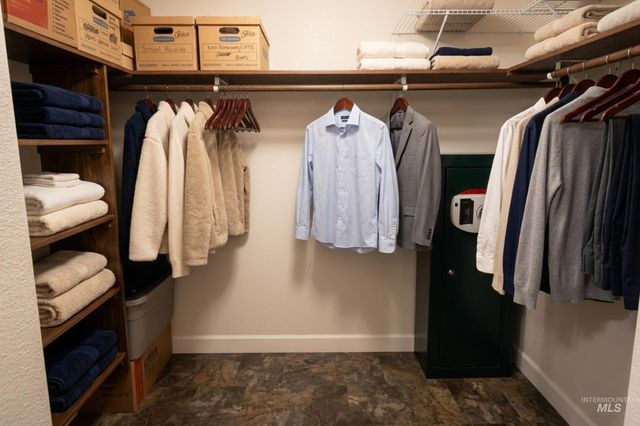 950 N Pine Brook Way, Star, ID 83669