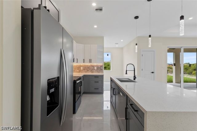 4221 18th ST SW, Lehigh Acres, FL 33976