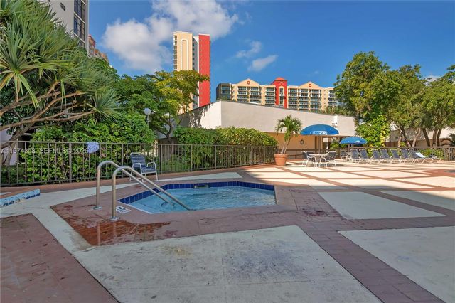 17021 N Bay Rd 108, Sunny Isles Beach, FL 33160