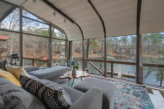 9 Madrid Way, Hot Springs Village, AR 71909