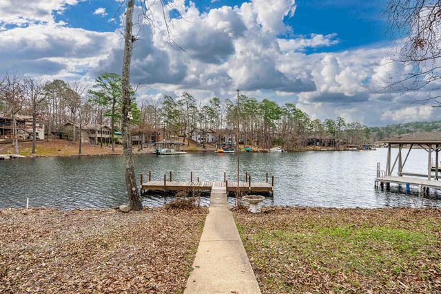 9 Madrid Way, Hot Springs Village, AR 71909