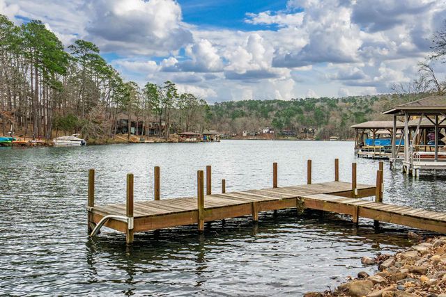 9 Madrid Way, Hot Springs Village, AR 71909