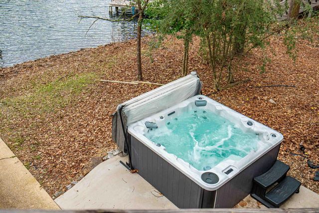 9 Madrid Way, Hot Springs Village, AR 71909