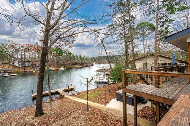 9 Madrid Way, Hot Springs Village, AR 71909