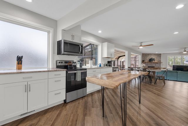 9 Madrid Way, Hot Springs Village, AR 71909