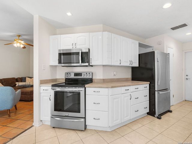 115 BENTWOOD DR, Boerne, TX 78006